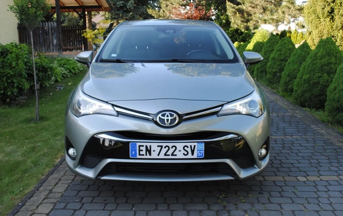 Toyota Avensis cena 68900 przebieg: 55000, rok produkcji 2017 z Czerwieńsk małe 326